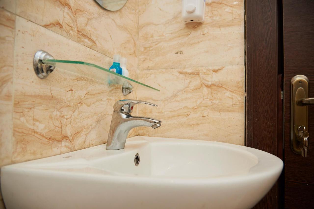 Mayfair Hotel Maitama Абуджа Екстериор снимка