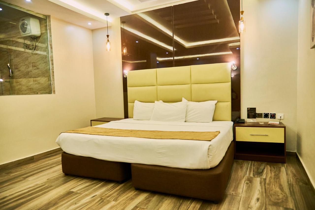 Mayfair Hotel Maitama Абуджа Екстериор снимка